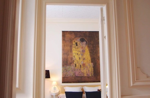 Saint Genes Bed & Breakfast | Blue Lodge in Bordeaux