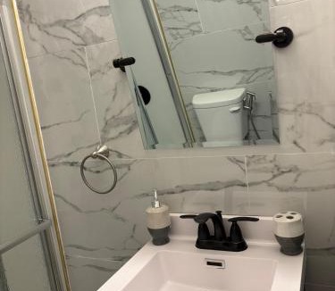 Romulus House | Blue MiniCastle, NEXT 2 DTW, 3BR