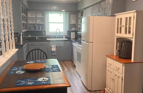 Bullard House | Blue Moon Bungalow in serene Bullard on Lake Palestine