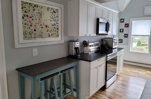 Narragansett Pier House | Blue Moon Carriage House