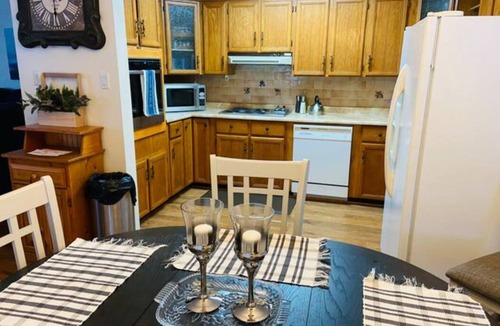 Colpoys Bay Cottage | Blue Moon Cottage