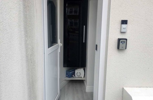 Cradley House | Blue Moon Ensuite