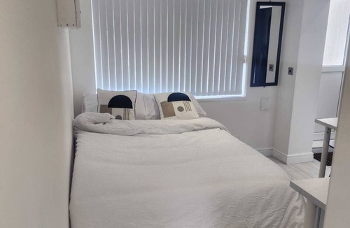 Cradley House | Blue Moon Ensuite