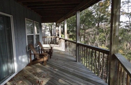 Lost Bridge Village House | Blue Moon-Lakefront-Sleeps 25! 3 Levels, On Secluded Quiet Cove-Marina Nearby