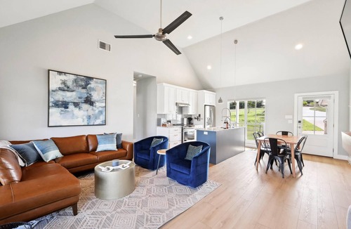 Graford House | Blue Moon PK 4/3 home in Hells Gate, Water Access w POOL & Hot Tub