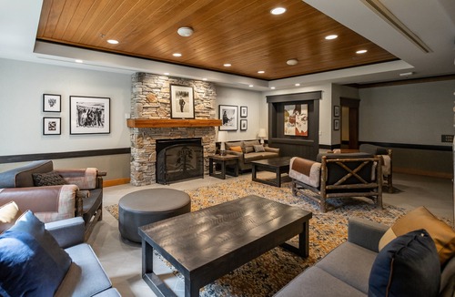 The Blue Mountains Hotel | Blue Mountain Resort Village Suites
