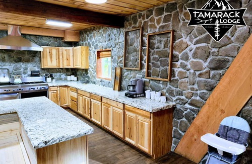 Weston Cabin | Blue Mountain Lodge with Hot Tub