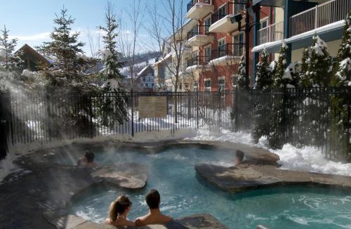 The Blue Mountains Hotel | Blue Mountain Resort Mosaic Suites