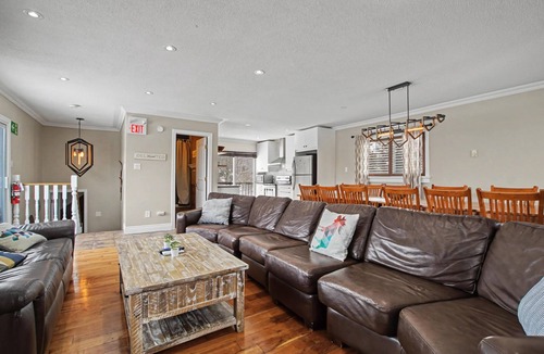 Swiss Meadows Cottage | Blue Mountain Ski-Out Chalet, 6 Bedrooms, Sleeps 16, Fire Pit