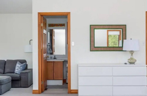 Meaford Cottage | Blue Mountain, Ski, Views,