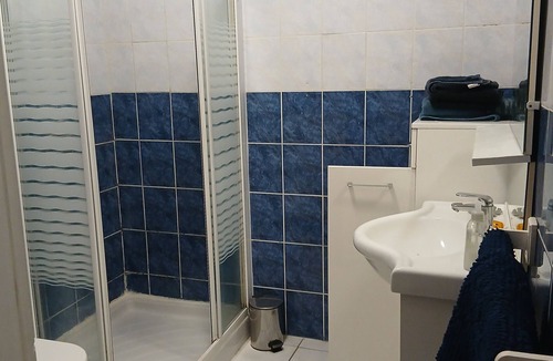 Brequerecque Apartment | Blue night