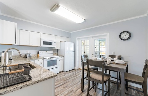 Bayshore Gardens House | Blue Oasis 5512, Your Private Getaway