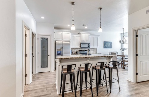 South Oklahoma City House | Blue Oasis Home - Sleeps 12