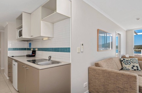 Ettalong Beach House | Blue Ocean - Ettalong Beach Resort
