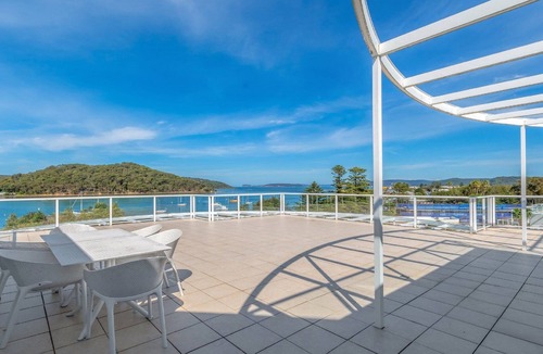 Ettalong Beach House | Blue Ocean - Ettalong Beach Resort