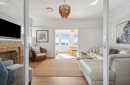 Collaroy Beach House | Blue Ocean Views Summ