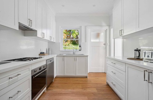 Collaroy Beach House | Blue Ocean Views Summ