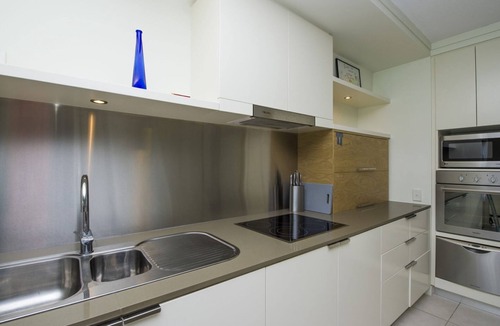 Nelly Bay Apartment | Blue on Blue Apartment 813