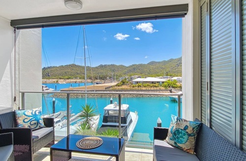 Nelly Bay Apartment | Blue on Blue Studio Room 1222