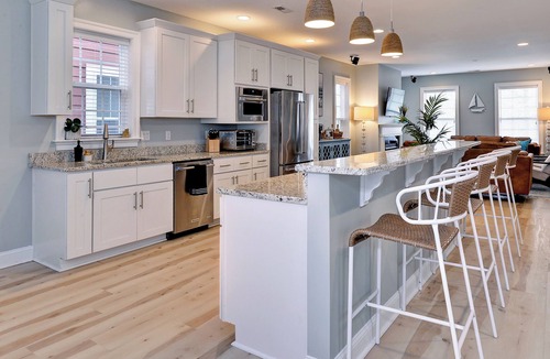 Buckroe Beach House | Blue on Buckroe: Family Beach Getaway w/Gameroom!