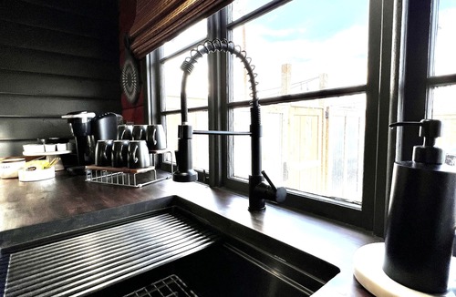 Twentynine Palms House | Blue Ox Bungalow- Explore & Unwind!