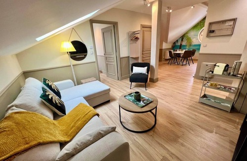 Hyeres City Centre Apartment | Blue Palm, Mansion, Beauregard Villa