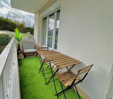 Courlancy Apartment | Blue Paradise