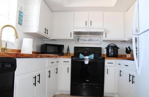 Englewood South Apartment | Blue Paradise