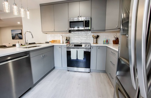 Grand Bend House | *Blue Pearl Beach House* in Grand Bend nLower Unit
