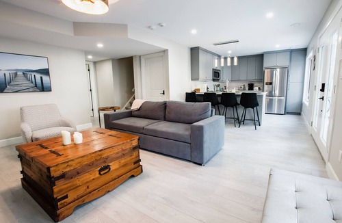 Grand Bend House | *Blue Pearl Beach House* in Grand Bend nLower Unit