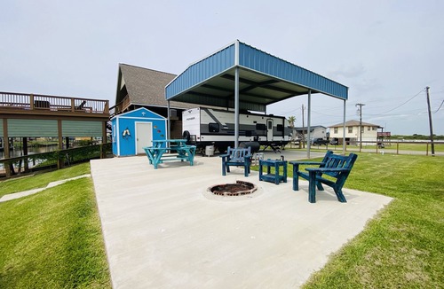 Cedar Lane Apartment | Blue Pelican and Seaside Shack