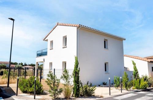 Morieres-les-Avignon Apartment | ☆ Blue Provençal Appartement ☆