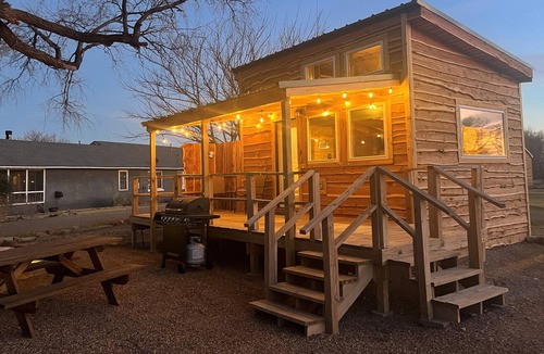 Flomot Cabin | Blue Quail Tiny Cabin at Caprock Canyons