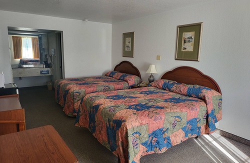 Sallisaw Hotel | Blue Ribbon Inn and Suites