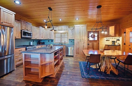 Hidden Lake Cabin | Blue Ridge Everest Retreatnn