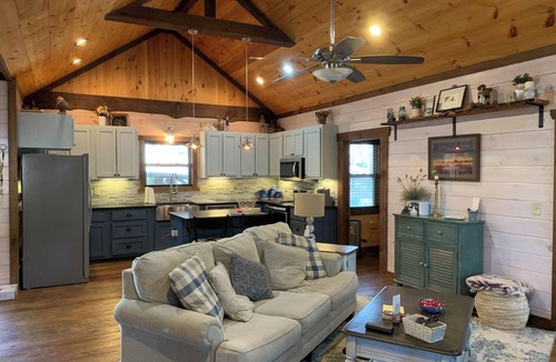 Morganton Cabin | Blue Ridge, GA - Cozy Mountain Cabin
