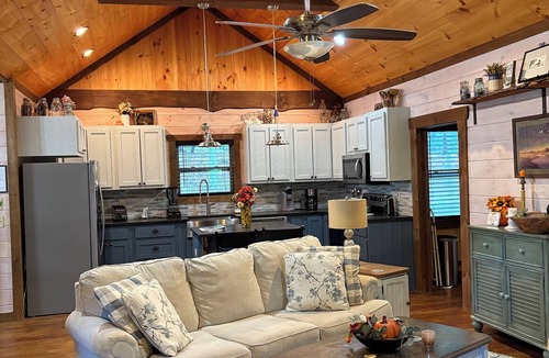 Morganton Cabin | Blue Ridge, GA - Cozy Mountain Cabin