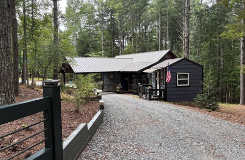 Morganton Cabin | Blue Ridge, GA - Cozy Mountain Cabin