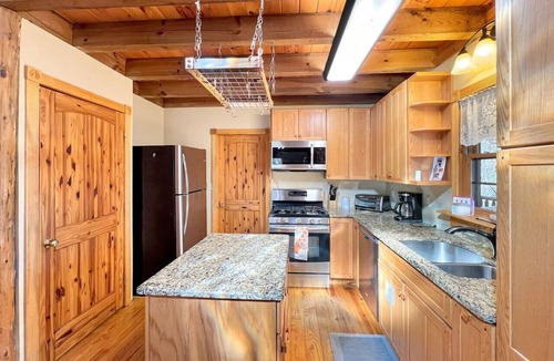 Millers Creek Cabin | Blue Ridge Mountain Escape