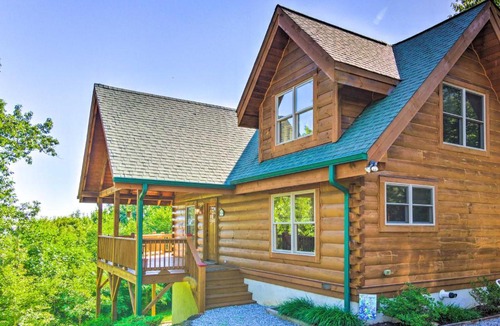 Vein Mountain House | Blue Ridge Mountain Gem with Deck and Community Perks