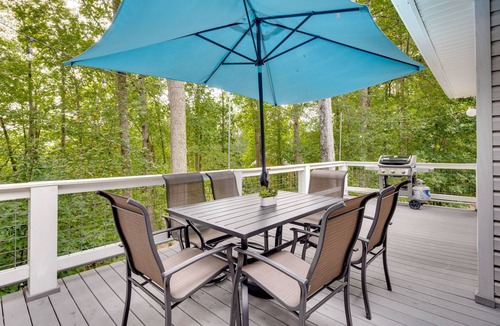 Fletcher House | Blue Ridge Mountain Retreat: Deck & Sunroom!