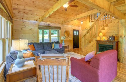 Vesta House | Blue Ridge Mtns Retreat w/Views, 1 Mi to Parkway!
