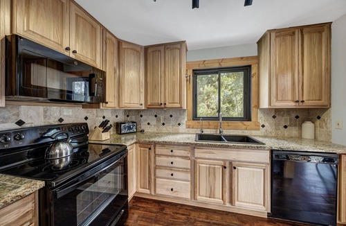 Blue River Villa | Blue River 11 - Three Bedroom Villa, Sleeps 8