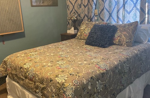 Alva House | Blue Room Cottage