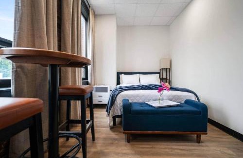 New Glasgow Apartment | Blue Room @ The MillRows Suites