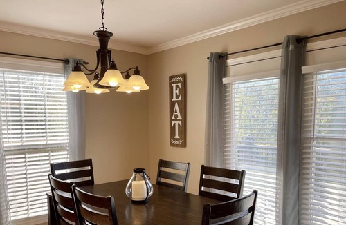 Saginaw Bed & Breakfast | Blue Rooster Inn