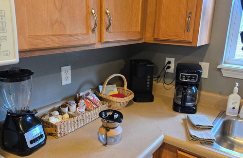St. Robert House | Blue Sage Inn-Pet Friendly home in Saint Robert, MO. Close to Fort Leonard Wood.