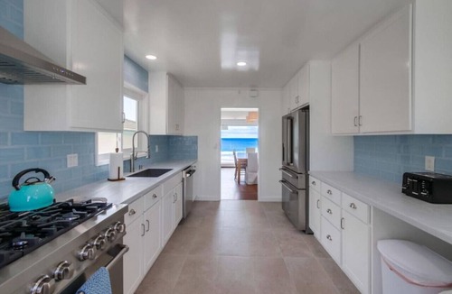 La Jolla Shores House | Blue Sea Villa, Centered in La Jolla Shores!