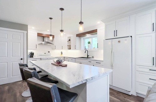 Bayfield Cottage | Blue Skies House - Cool Games Room