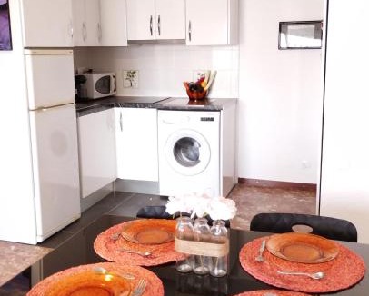 Salou City Centre Apartment | Blue Sky Montblanc - Swimming Pool & AC